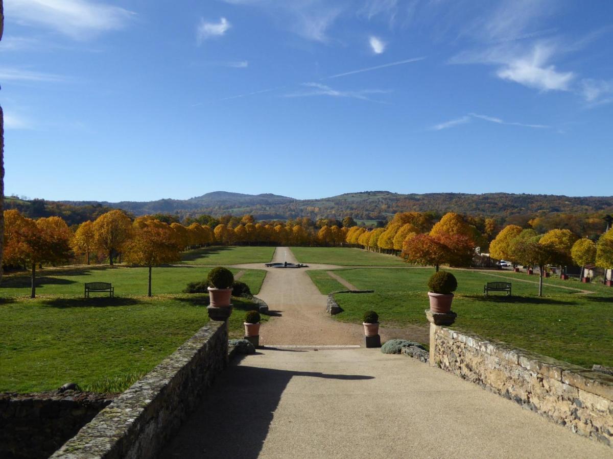 Chateau Royal De Saint-Saturnin Exterior photo
