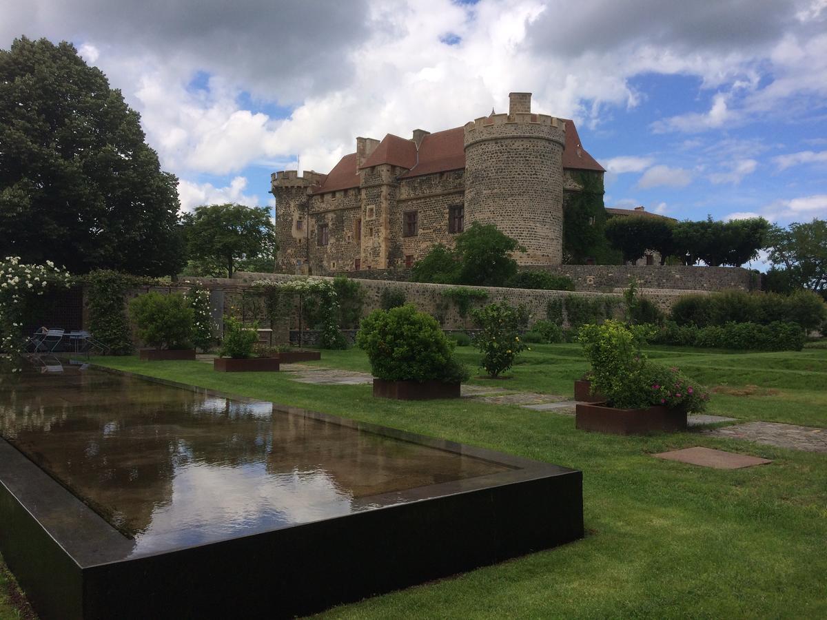 Chateau Royal De Saint-Saturnin Exterior photo